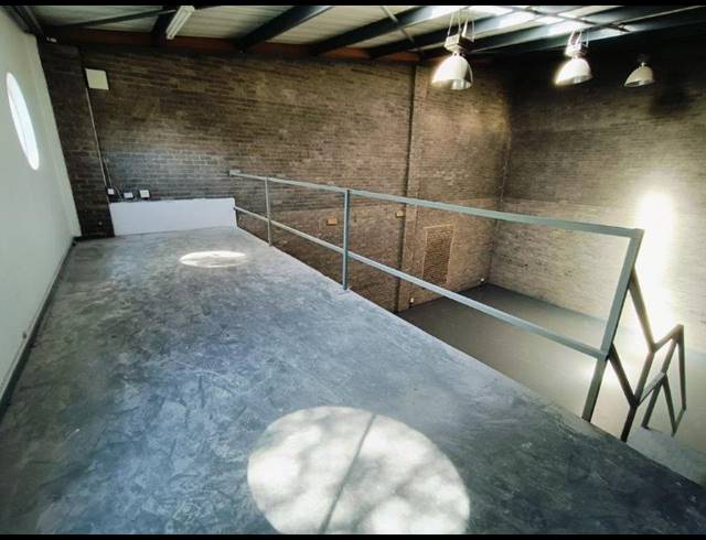 INDUSTRIAL PROPERTY TO RENT IN HALFWAY HOUSE